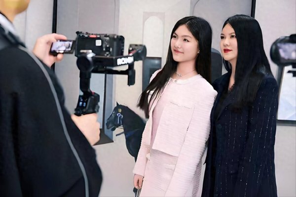 珺牛策略 李湘“独宠女儿”人设崩塌！泰国求子、试管婴儿，又一个宗庆后？